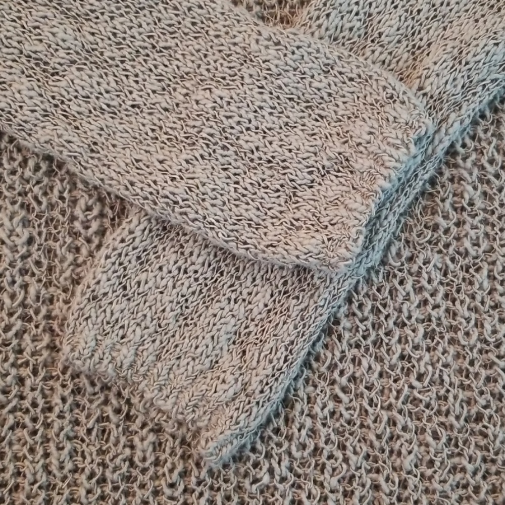 Sweater - Picture 7 of 8